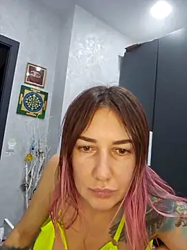 Snapshot of BlueXOwl chatting on October 13, 2025, 4:07 pm BlueXOwl online show from October 13, 2025, 4:07 pm