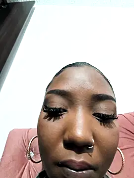 Snapshot of lilit_kyteler chatting on October 19, 2025, 2:12 am lilit kyteler online show from October 19, 2025, 2:12 am