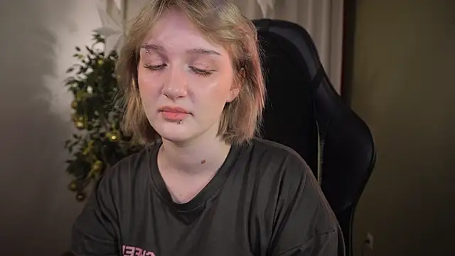 Snapshot of ELLIEJAY chatting on January 14, 2026, 5:24 am ELLIEJAY online show from January 14, 2026, 5:24 am