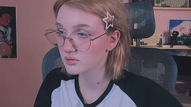 Snapshot of ELLIEJAY chatting on February 7, 2026, 5:22 am ELLIEJAY online show from February 7, 2026, 5:22 am