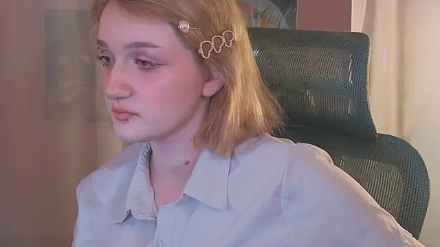 Snapshot of ELLIEJAY chatting on February 8, 2026, 5:33 am ELLIEJAY online show from February 8, 2026, 5:33 am