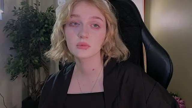 Snapshot of ELLIEJAY chatting on February 25, 2026, 5:17 am ELLIEJAY online show from February 25, 2026, 5:17 am