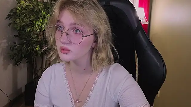 Snapshot of ELLIEJAY chatting on March 5, 2026, 5:14 am ELLIEJAY online show from March 5, 2026, 5:14 am