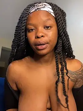 SexxyLunar online show from March 19, 2025, 5:52 am