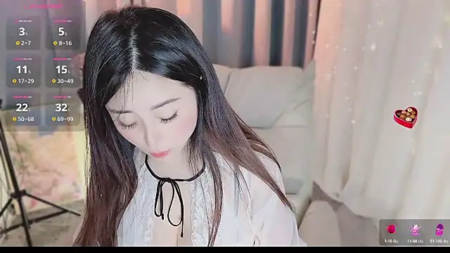 Snapshot of Liiniie-Lovers chatting on February 23, 2025, 11:36 pm Liiniie-Lovers online show from February 23, 2025, 11:36 pm