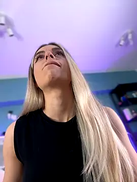 HaileyMadow online show from October 26, 2025, 7:14 am