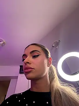 Snapshot of HaileyMadow chatting on December 20, 2025, 8:54 am HaileyMadow online show from December 20, 2025, 8:54 am