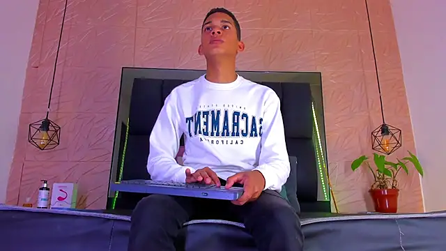 dilan alfonzo online show from March 14, 2025, 7:55 pm