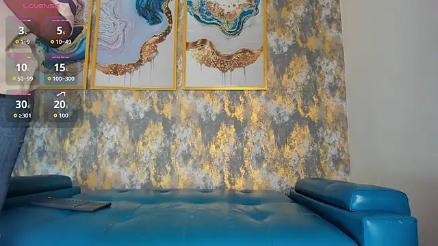 Snapshot of MonicaSchwartz chatting on December 17, 2025, 8:48 pm MonicaSchwartz online show from December 17, 2025, 8:48 pm