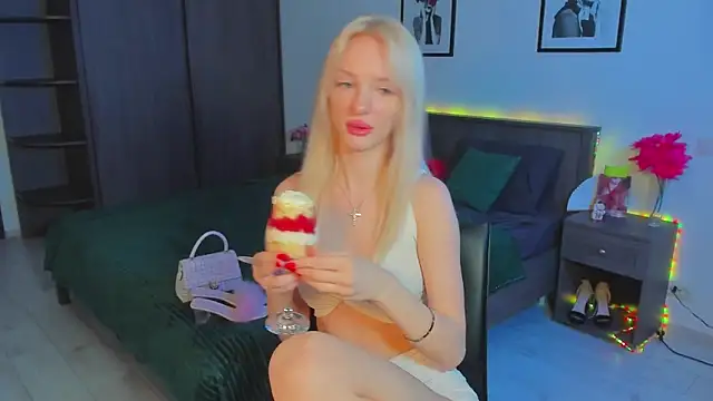 AleksaBlonde online show from March 9, 2025, 2:21 pm