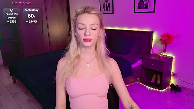 AleksaBlonde online show from November 28, 2025, 5:54 am