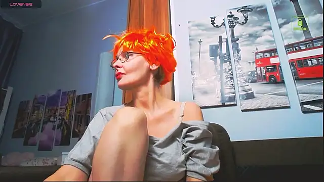 Snapshot of HelgaHimmell chatting on February 25, 2026, 3:32 pm HelgaHimmell online show from February 25, 2026, 3:32 pm