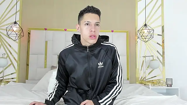 Snapshot of thiago19s chatting on November 28, 2025, 7:05 pm thiago19s online show from November 28, 2025, 7:05 pm