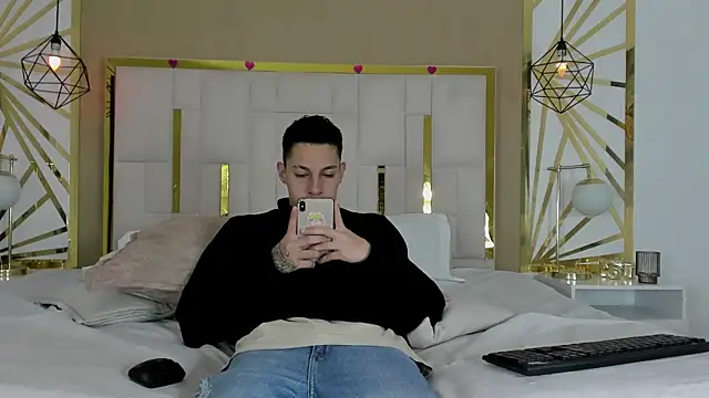 Snapshot of thiago19s chatting on December 2, 2025, 7:09 pm thiago19s online show from December 2, 2025, 7:09 pm