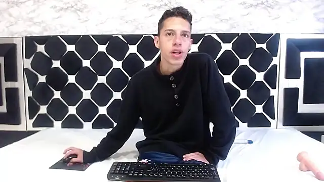 Snapshot of thiago19s chatting on January 5, 2026, 5:27 pm thiago19s online show from January 5, 2026, 5:27 pm