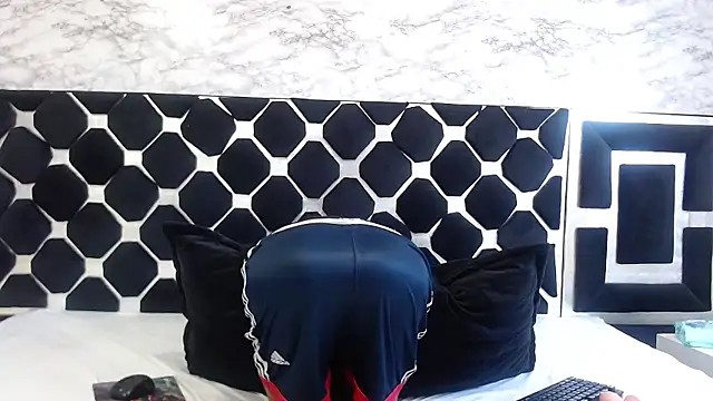 Snapshot of thiago19s chatting on January 15, 2026, 2:43 pm thiago19s online show from January 15, 2026, 2:43 pm