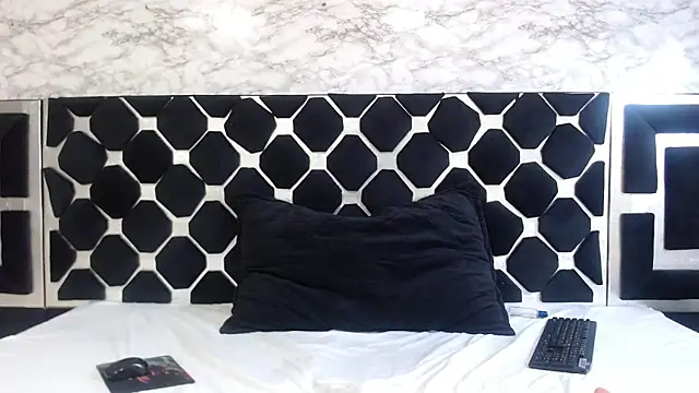 Snapshot of thiago19s chatting on February 7, 2026, 7:06 pm thiago19s online show from February 7, 2026, 7:06 pm