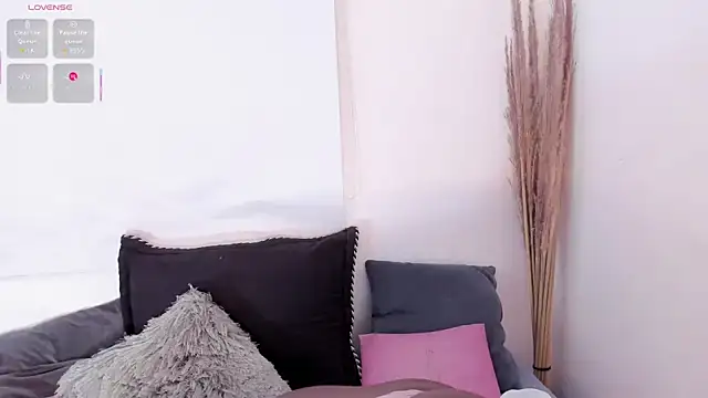 Snapshot of Aishaza1 chatting on December 21, 2025, 5:53 pm Aishaza1 online show from December 21, 2025, 5:53 pm