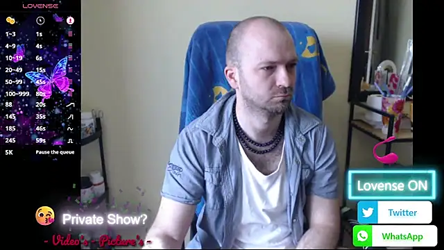 Snapshot of RealManHaveHairy chatting on April 2, 2026, 7:06 am RealManHaveHairy online show from April 2, 2026, 7:06 am