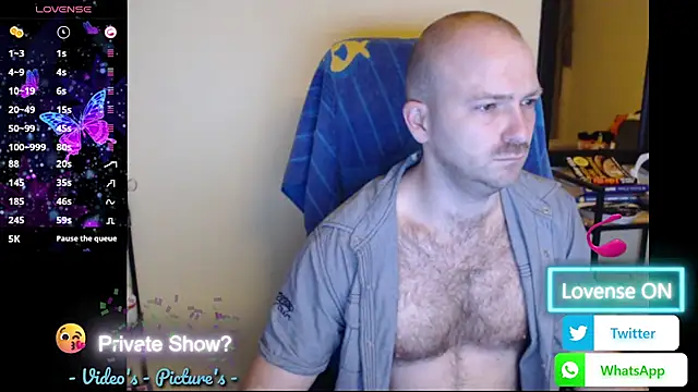 Snapshot of RealManHaveHairy chatting on April 17, 2026, 6:00 pm RealManHaveHairy online show from April 17, 2026, 6:00 pm