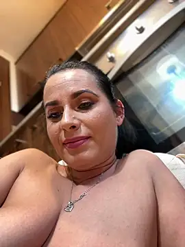 Hotmomcheckk  online show from December 30, 2024, 12:52 pm