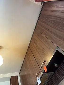 Hotmomcheckk  online show from November 22, 2025, 9:52 am