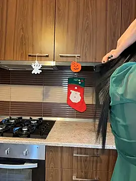 Snapshot of Hotmomcheckk_ chatting on January 6, 2026, 10:19 am Hotmomcheckk online show from January 6, 2026, 10:19 am