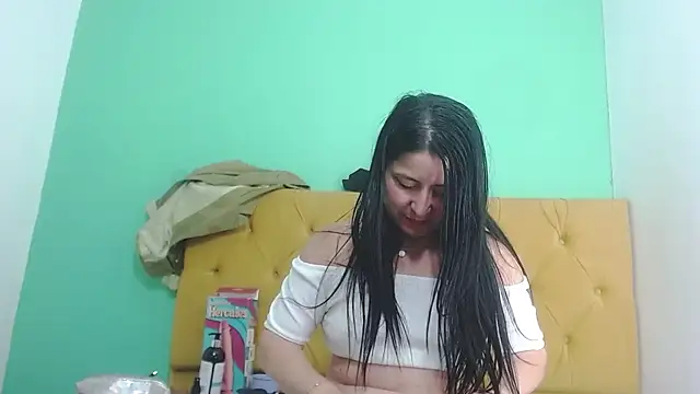 Snapshot of agathacorlincm101 chatting on January 17, 2025, 11:07 pm agathacorlincm101 online show from January 17, 2025, 11:07 pm