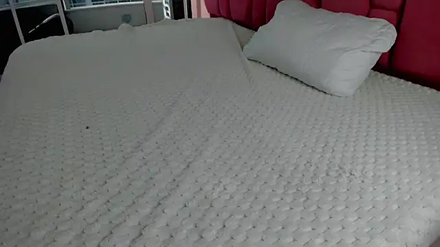 Snapshot of JEANNA_DREAMS chatting on July 2, 2026, 12:44 pm JEANNA DREAMS online show from July 2, 2026, 12:44 pm