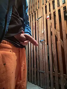 czruz online show from February 28, 2025, 9:58 am