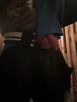 czruz online show from March 6, 2025, 8:52 am