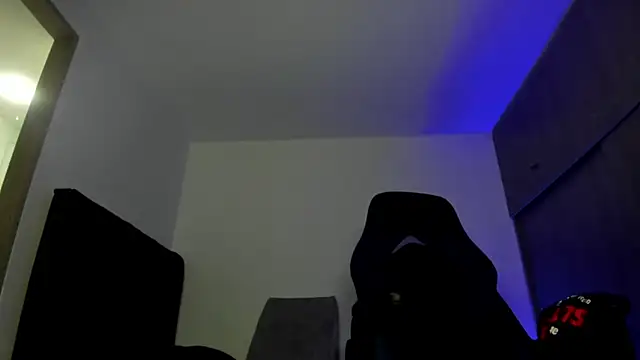 male pussy online show from November 6, 2025, 2:56 am