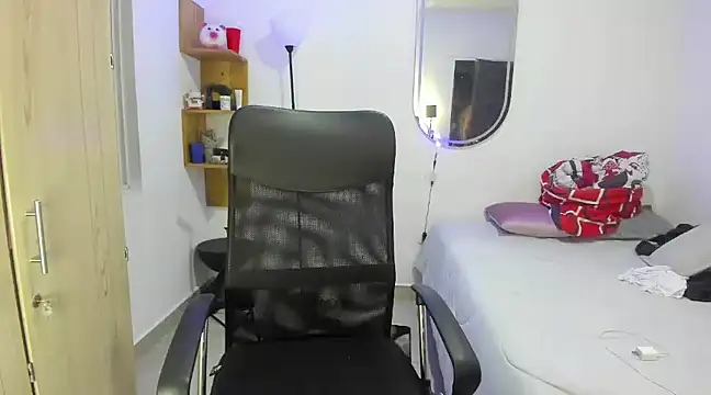 Snapshot of slim_master12 chatting on March 15, 2025, 7:53 am slim master12 online show from March 15, 2025, 7:53 am