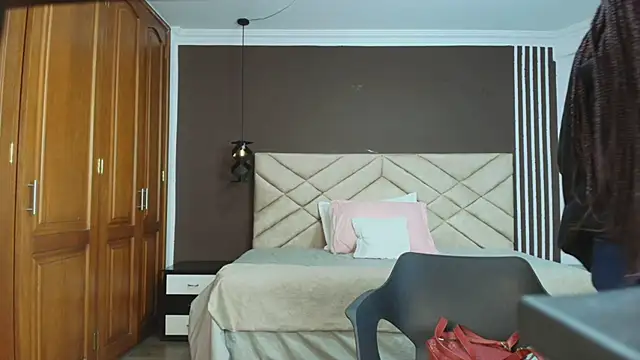 Raquel jones online show from February 19, 2025, 11:38 am