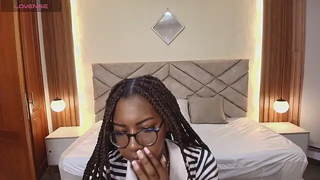 Snapshot of Raquel_jones chatting on March 14, 2026, 12:10 pm Raquel jones online show from March 14, 2026, 12:10 pm