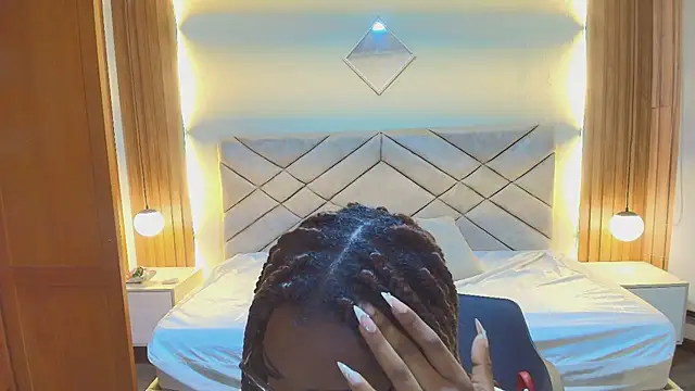 Snapshot of Raquel_jones chatting on April 6, 2026, 12:06 pm Raquel jones online show from April 6, 2026, 12:06 pm