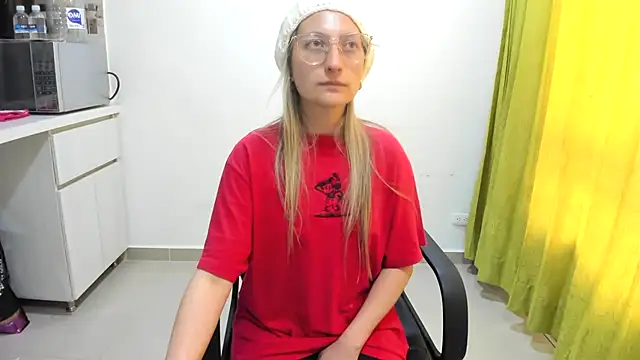 Snapshot of Adele_johnsonn1 chatting on January 21, 2025, 6:12 pm Adele johnsonn1 online show from January 21, 2025, 6:12 pm
