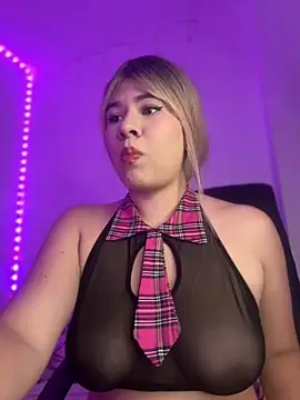 Snapshot of Grecia_21 chatting on December 17, 2025, 5:52 pm Grecia 21 online show from December 17, 2025, 5:52 pm