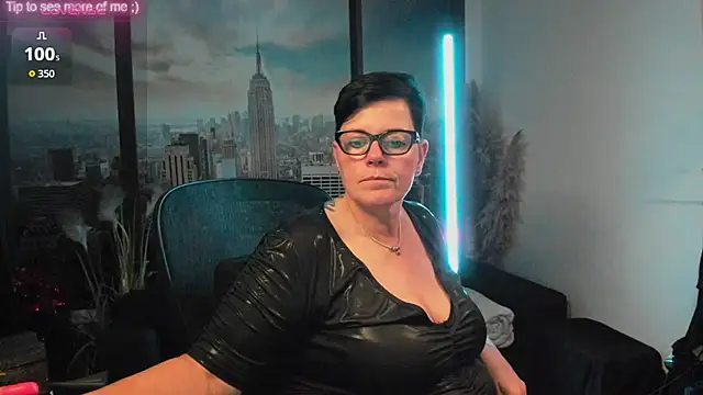 ninarandmann online show from September 12, 2025, 7:47 pm