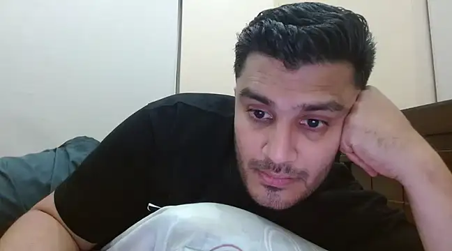 Snapshot of robintoit chatting on March 6, 2025, 5:00 pm robintoit online show from March 6, 2025, 5:00 pm