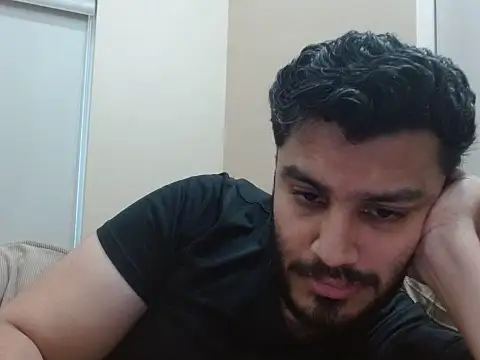 Snapshot of robintoit chatting on November 4, 2025, 6:01 am robintoit online show from November 4, 2025, 6:01 am