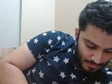 Snapshot of robintoit chatting on November 6, 2025, 6:42 pm robintoit online show from November 6, 2025, 6:42 pm