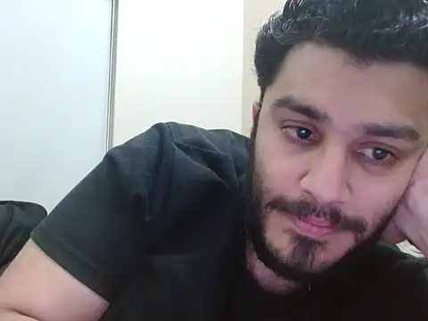 Snapshot of robintoit chatting on November 18, 2025, 5:28 pm robintoit online show from November 18, 2025, 5:28 pm