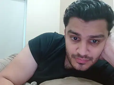 Snapshot of robintoit chatting on November 21, 2025, 4:44 am robintoit online show from November 21, 2025, 4:44 am