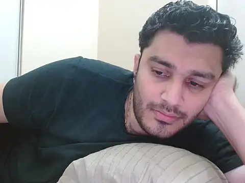 Snapshot of robintoit chatting on November 24, 2025, 4:29 pm robintoit online show from November 24, 2025, 4:29 pm