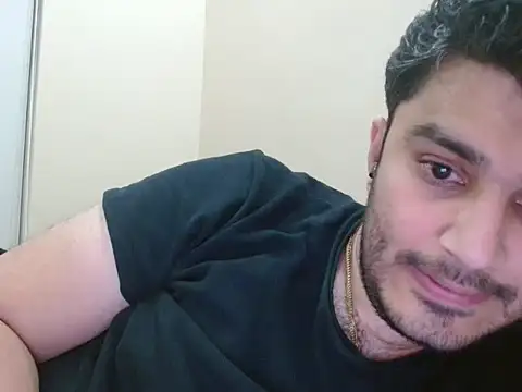 Snapshot of robintoit chatting on November 25, 2025, 4:40 pm robintoit online show from November 25, 2025, 4:40 pm