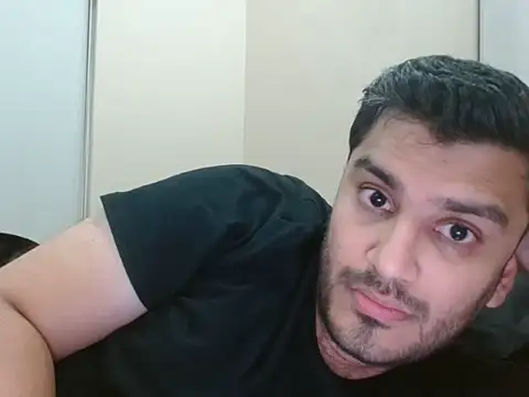 Snapshot of robintoit chatting on June 25, 2026, 6:12 pm robintoit online show from June 25, 2026, 6:12 pm