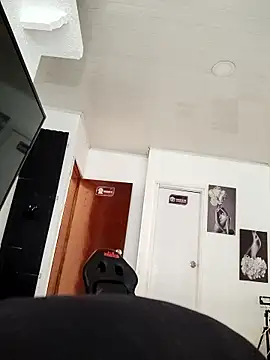 Natasha milf   online show from November 12, 2025, 12:38 pm