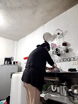 Natasha milf   online show from November 27, 2025, 2:57 am