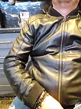 mysticfalls37 online show from October 28, 2025, 3:47 pm